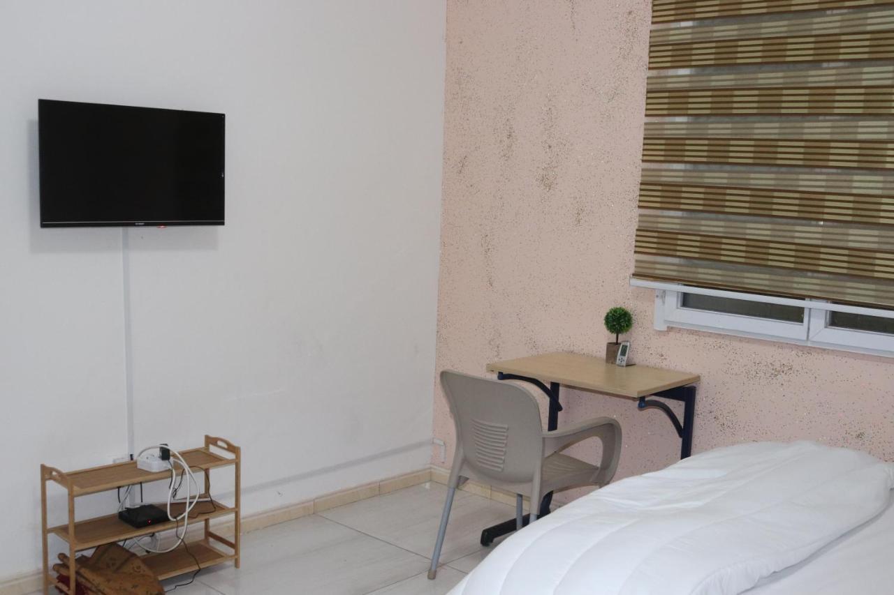 Residences Primis Thies - Appartements Et Chambres ภายนอก รูปภาพ