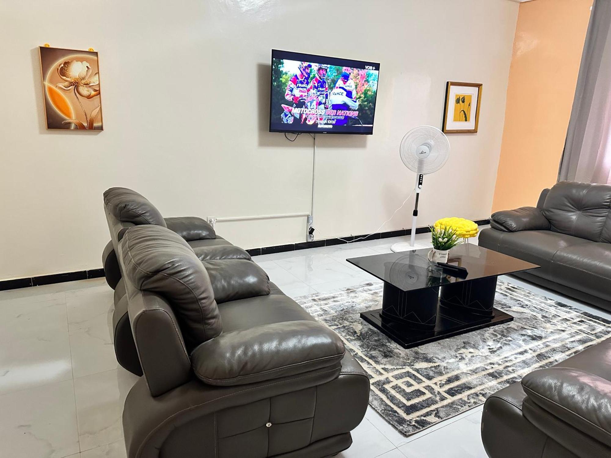 Residences Primis Thies - Appartements Et Chambres ภายนอก รูปภาพ