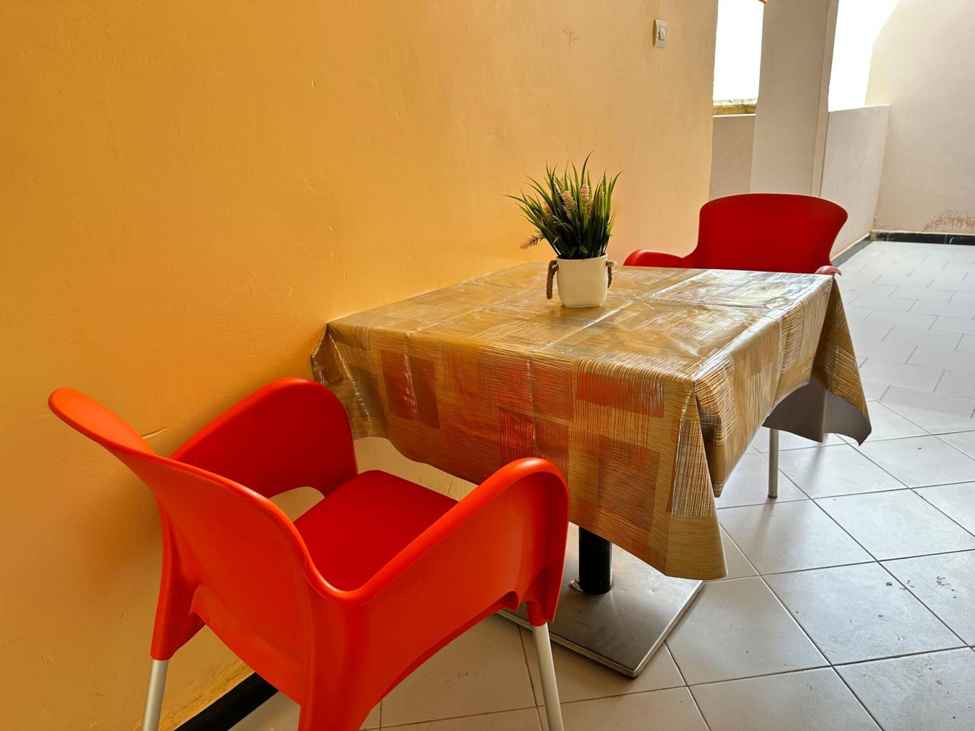 Residences Primis Thies - Appartements Et Chambres ภายนอก รูปภาพ