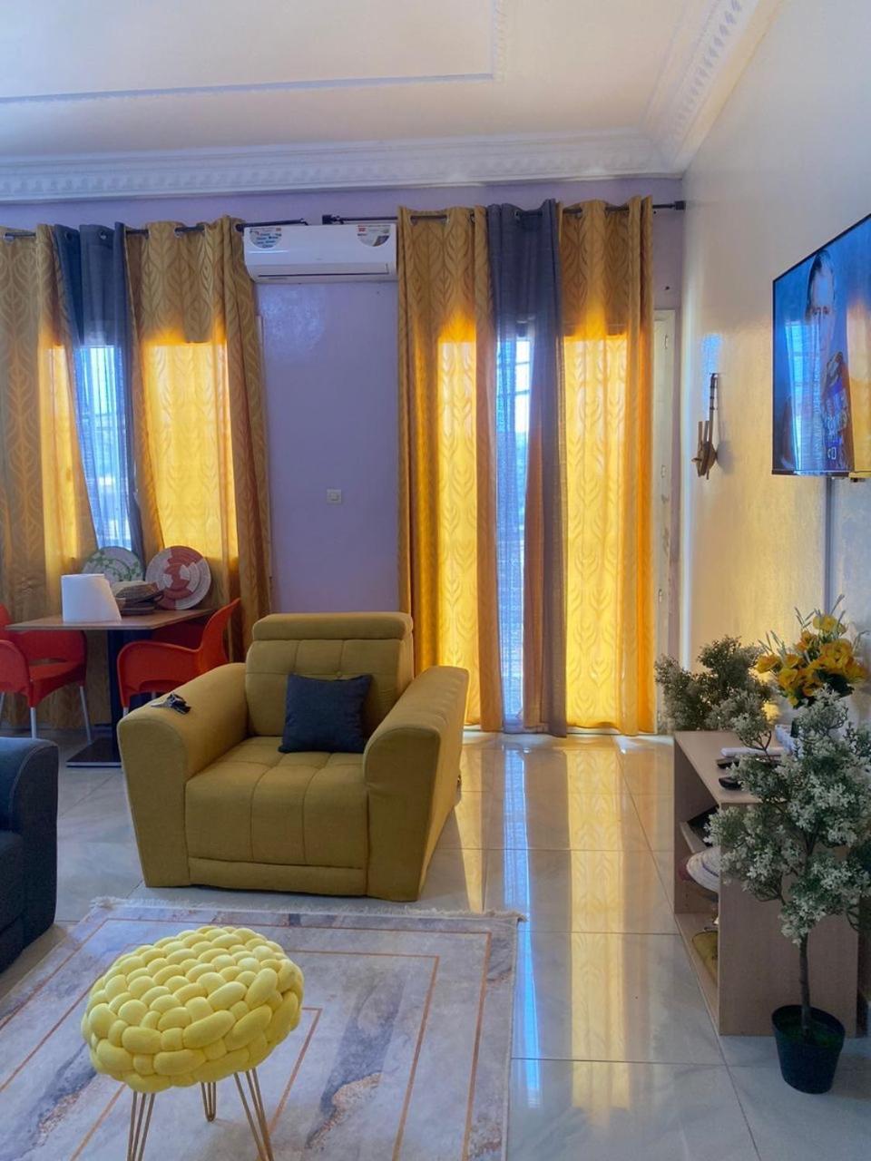 Residences Primis Thies - Appartements Et Chambres ภายนอก รูปภาพ