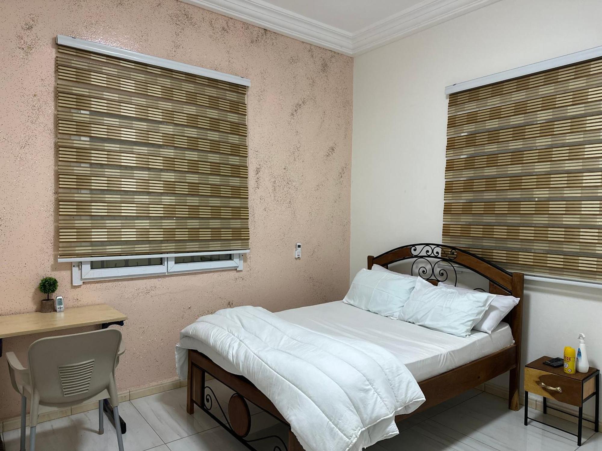 Residences Primis Thies - Appartements Et Chambres ภายนอก รูปภาพ